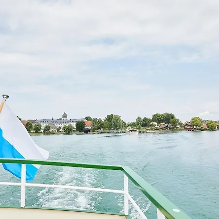 아파트 Stilvolles, Gepflegtes 5ferienloft Am Chiemsee, Balkon *