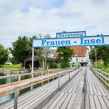 아파트 Stilvolles, Gepflegtes 5ferienloft Am Chiemsee, Balkon 우베르시