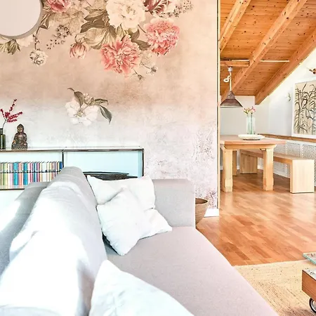 Stilvolles, Gepflegtes 5ferienloft Am Chiemsee, Balkon Appartamento