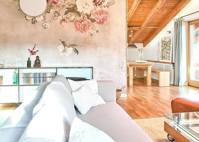 Stilvolles, Gepflegtes 5Ferienloft Am Chiemsee, Balkon Daire