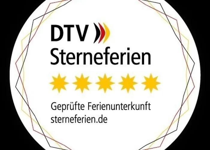 Stilvolles, Gepflegtes 5ferienloft Am Chiemsee, Balkon 아파트 *